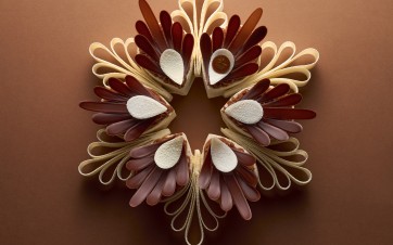 La bûche Contraste développée par Virgilia Lebigre au sein de l'École Valrhona